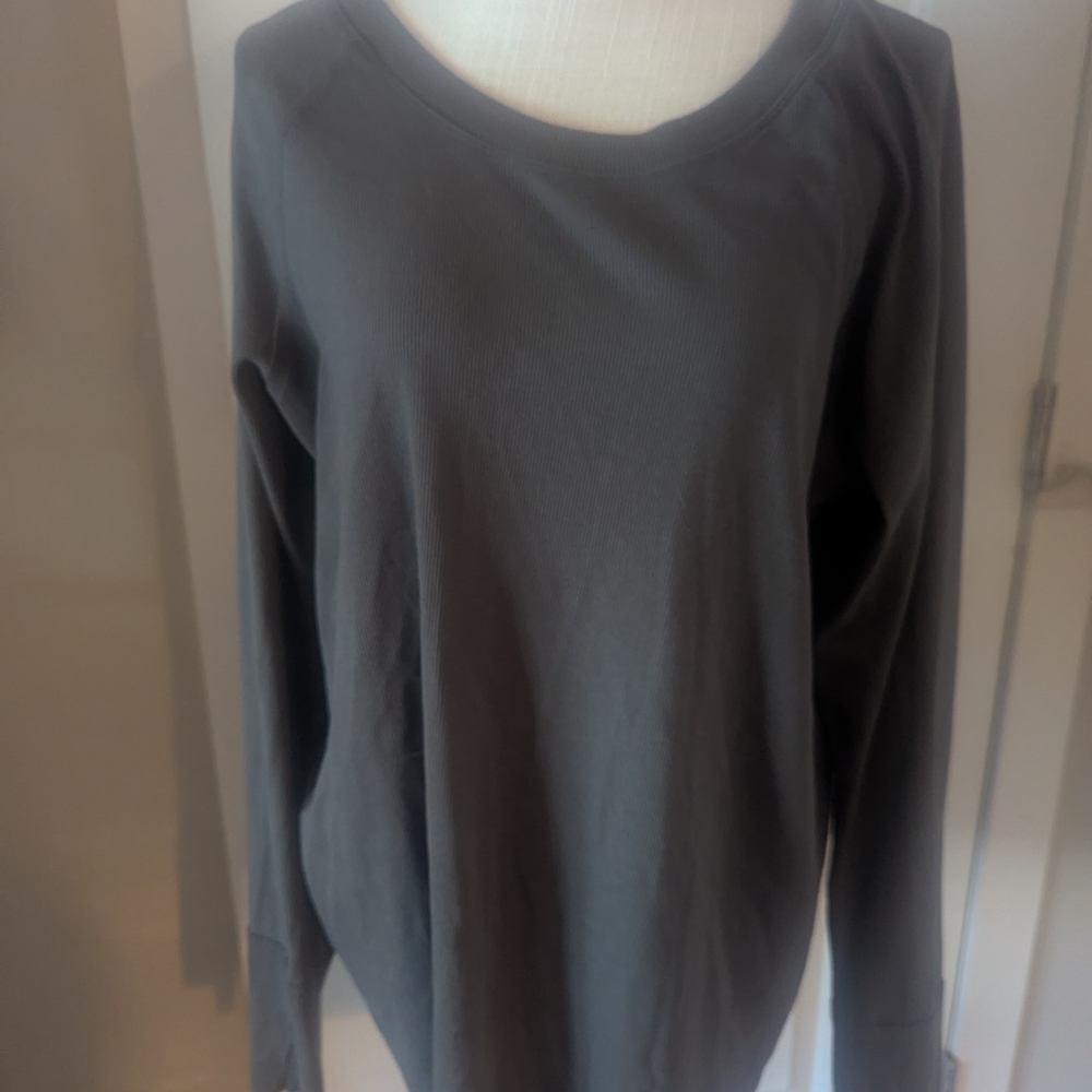 Never Worn. Women's Long Sleeve Top - Gray